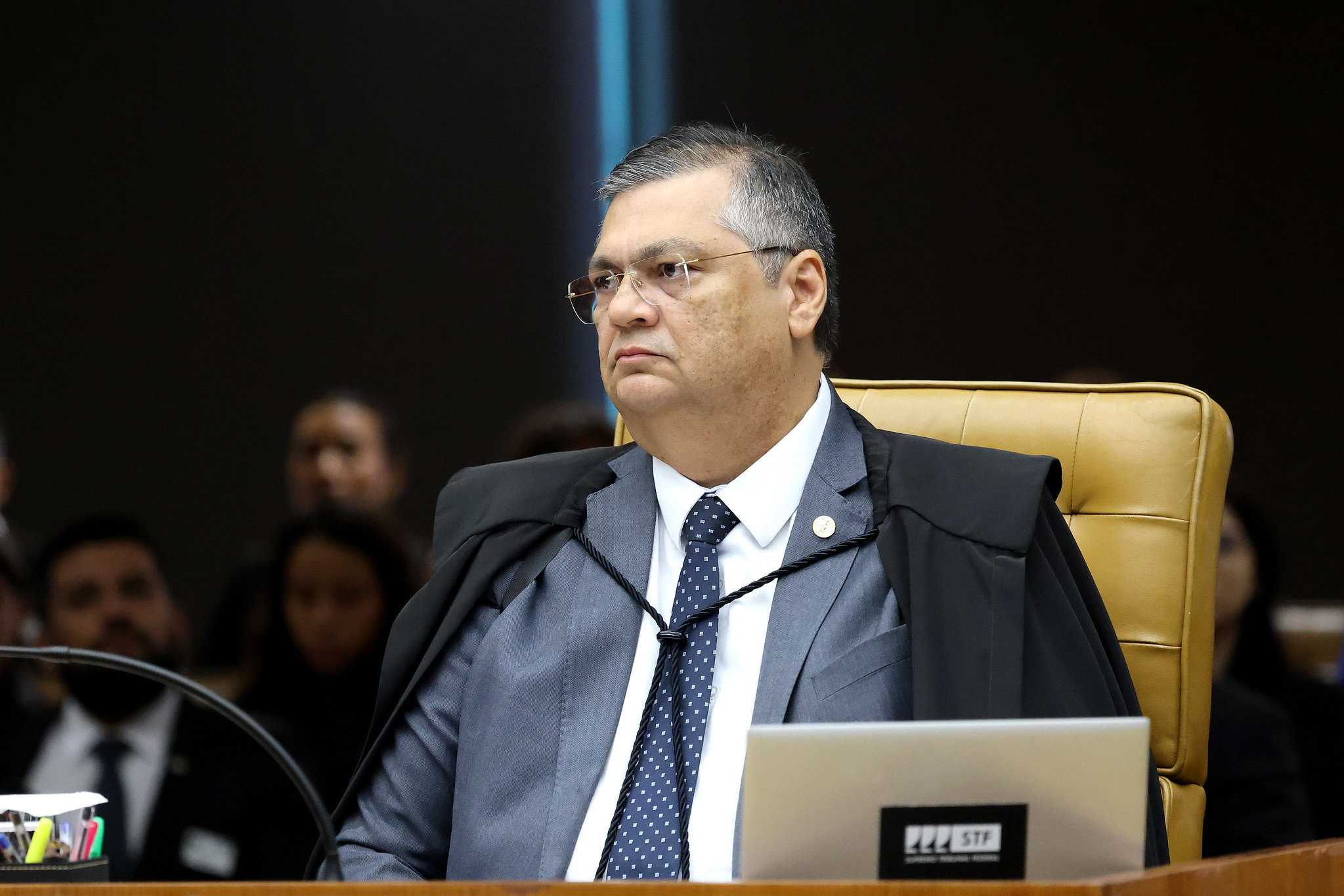 Flávio Dino anula decisão de André Mendonça e reintegra cúpula da Polícia Federal ao cargo